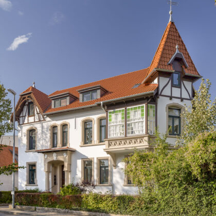 Historische Villa mit Hohlfalzziegel Z5