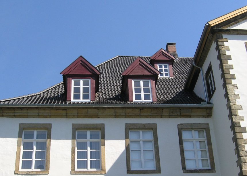 Hohlfalzziegel Z5 »variwell« auf dem Dach von Schloss Bruche